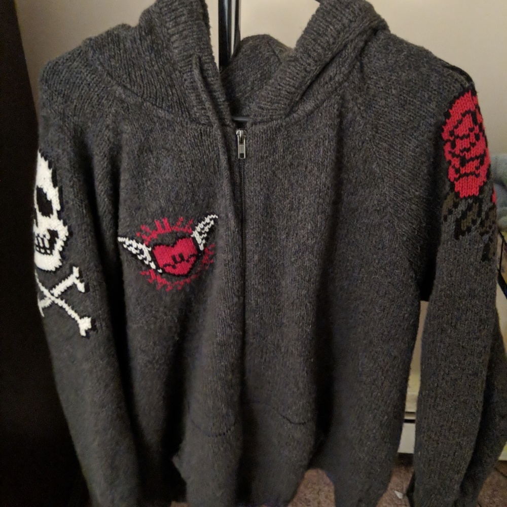 Torrid Knit Zip Up Hoodie size 3 skull heart roses
